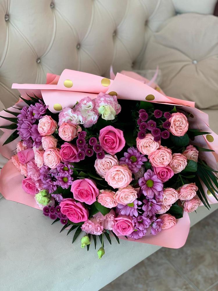 Букет цветов из: Хризантемы, Розы и Лизиантусы в Фирово