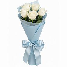 Букет 5 Белых роз Проуд в Фирово