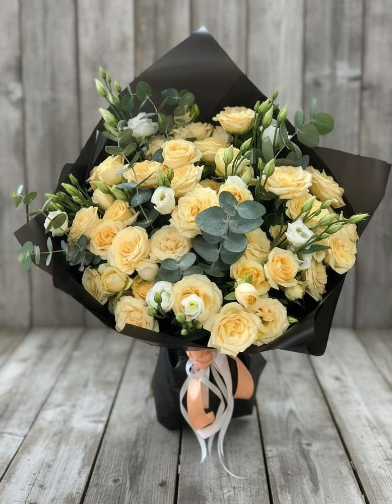 Букет цветов из: Розы и Лизиантусы в Фирово