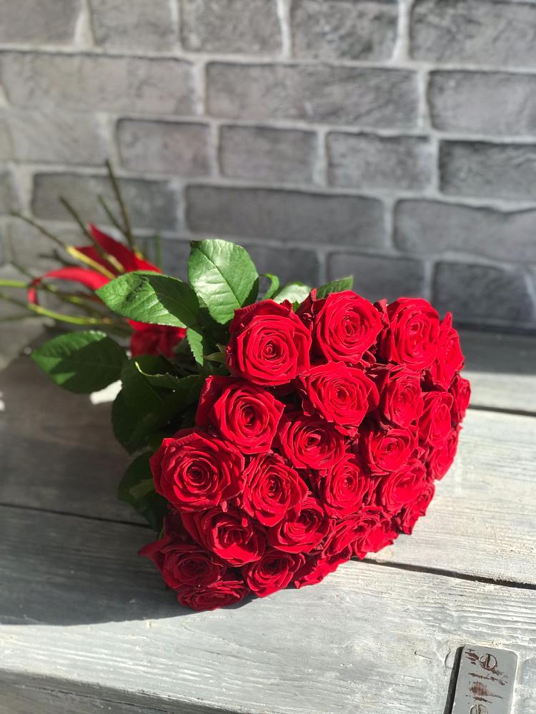 Букет Красные розы Фридом в Фирово