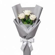 Букет 3 белые розы в Фирово