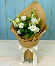 Букет цветов из:  Хризантемы и Лизиантусы в Фирово