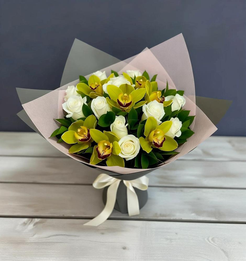 Букет цветов из: Орхидеи и Розы в Фирово