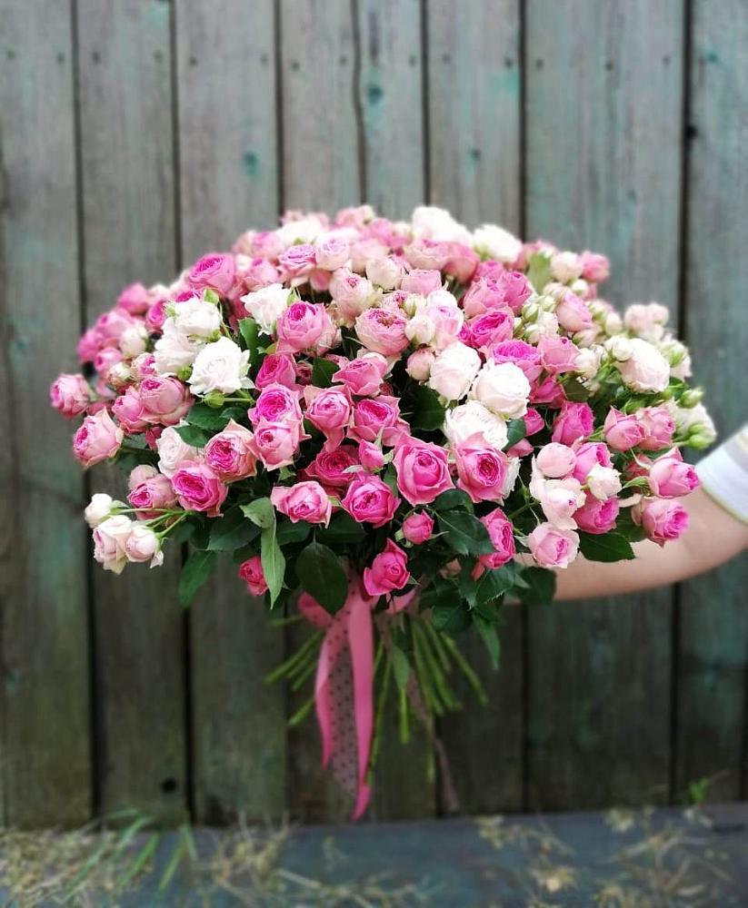 Букет Розовые кустовые розы Натали и Лав Лидия в Фирово