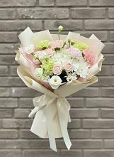 Букет цветов из:  Гвоздики, Розы, Лизиантусы и Хризантемы #REPLACE_PRED# Фирово