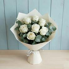 Букет Белые розы в Эвкалипте в Фирово