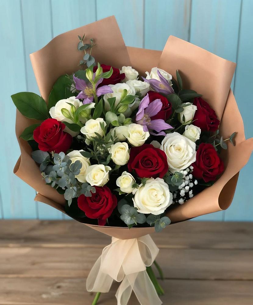 Букет цветов из: Розы и Альстромерии в Фирово