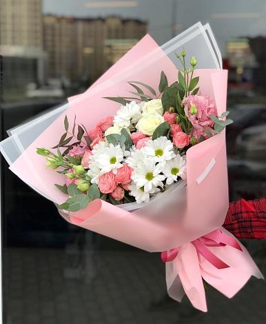 Букет цветов из: Розы, Лизиантусы и Хризантемы в Фирово