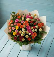 Букет Микс из разноцветных кустовых роз в Фирово