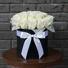 Цветочная композиция из Розы в шляпной коробке в Фирово