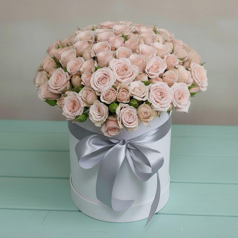 Цветочная композиция из Розы в шляпной коробке в Фирово